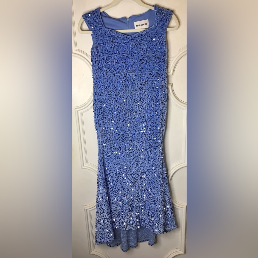Frozen Elsa Dazzling Blue Sequin Dress for Halloween Size 12Y (Girl)